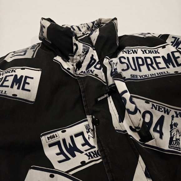 SUPREME LICENSE PLATE PUFFER - SIZE XL - Picture 6 of 9